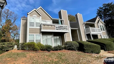 9617 Vinca Circle #G