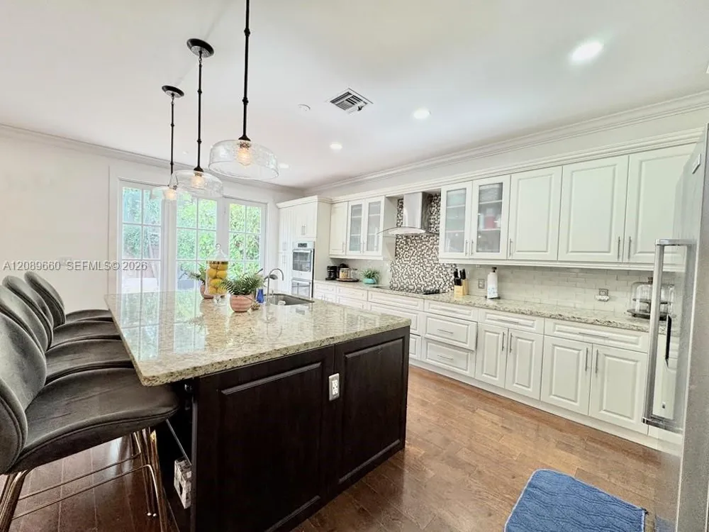 811 NW 155th Ter Pembroke Pines, FL 33028