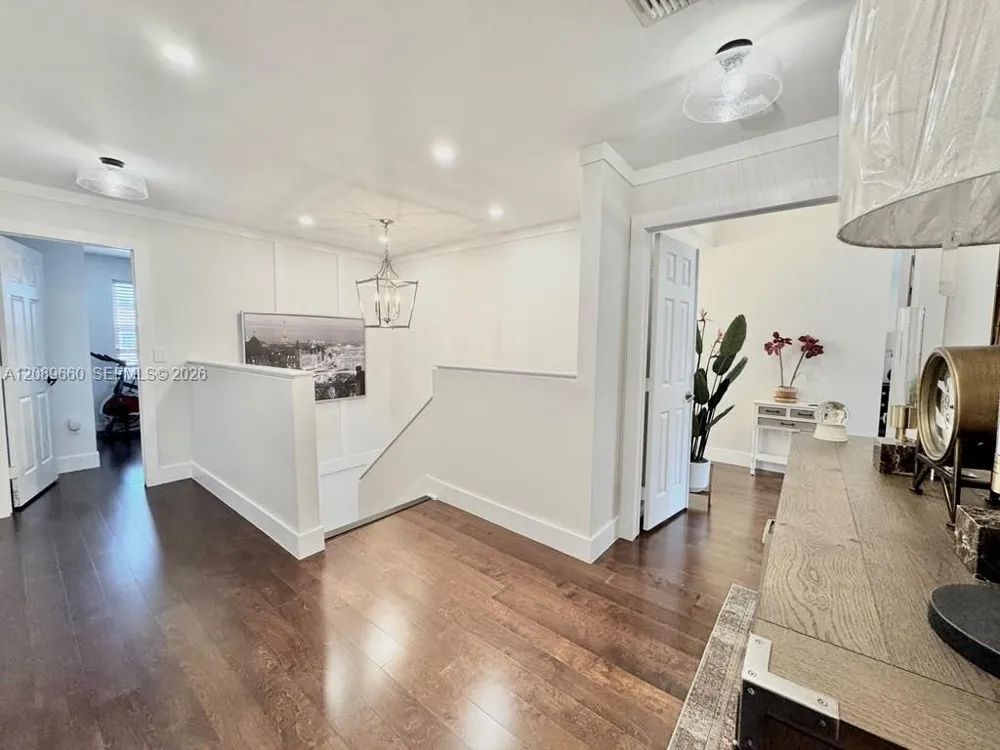 811 NW 155th Ter Pembroke Pines, FL 33028