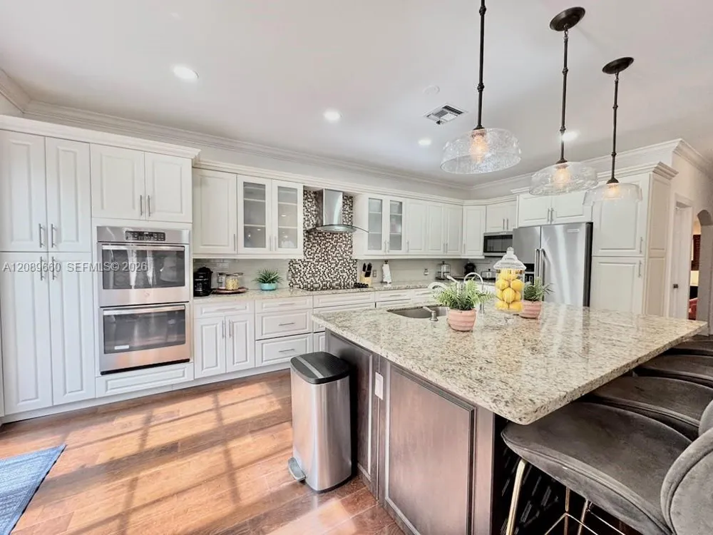 811 NW 155th Ter Pembroke Pines, FL 33028