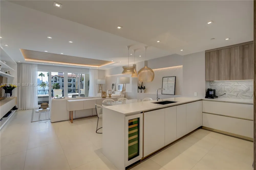 2035 Fisher Island Dr #2035 Miami Beach, FL 33109