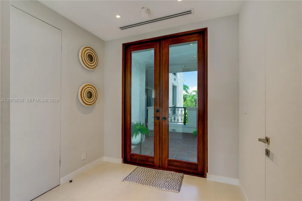2035 Fisher Island Dr #2035 Miami Beach, FL 33109