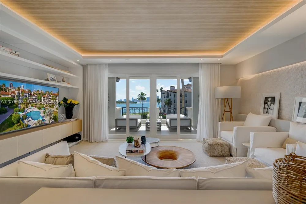2035 Fisher Island Dr #2035 Miami Beach, FL 33109