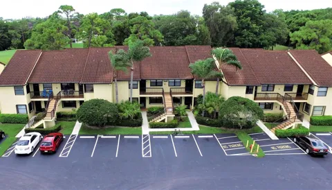 4691 LUCERNE LAKES BOULEVARD E #206