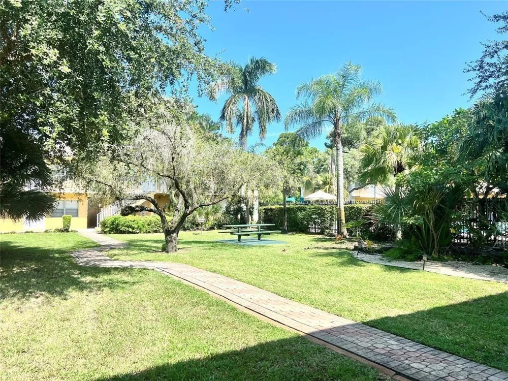 5186 NE 6TH AVENUE #719 Oakland Park, FL 33334
