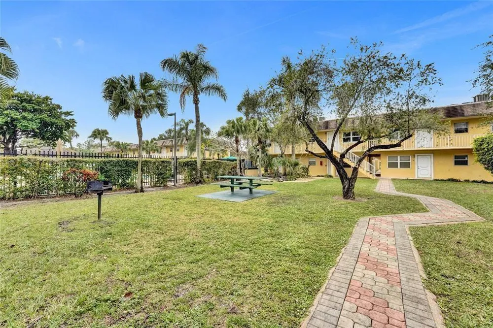 5186 NE 6TH AVENUE #719 Oakland Park, FL 33334
