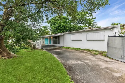 4700 NE 2ND WAY