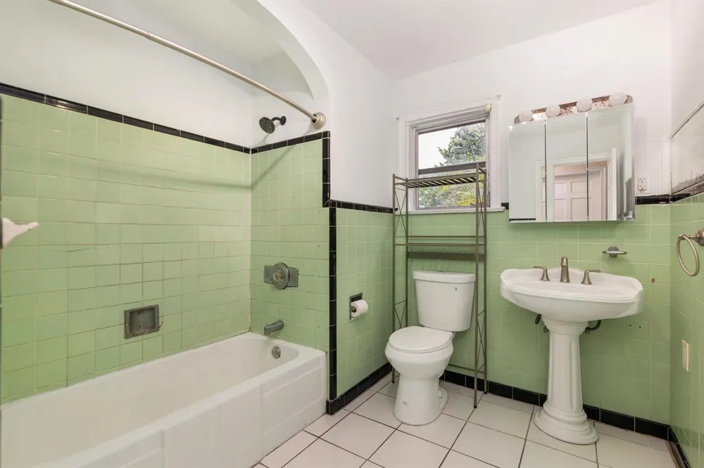 324 Albemarle Road West Palm Beach, FL 33405