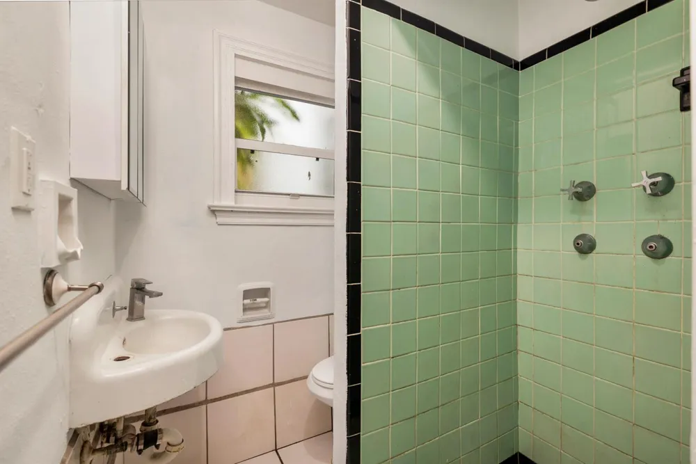 324 Albemarle Road West Palm Beach, FL 33405