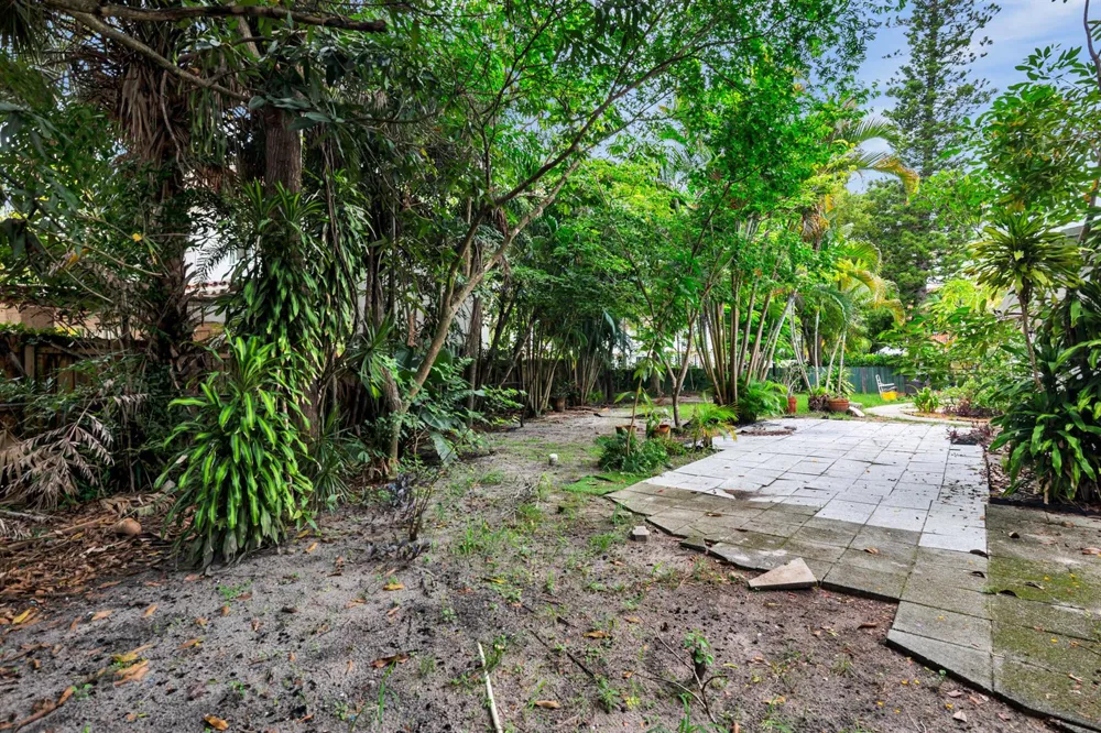 324 Albemarle Road West Palm Beach, FL 33405