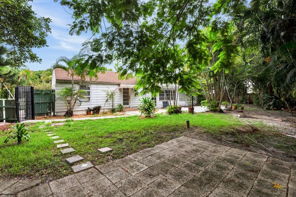 324 Albemarle Road West Palm Beach, FL 33405