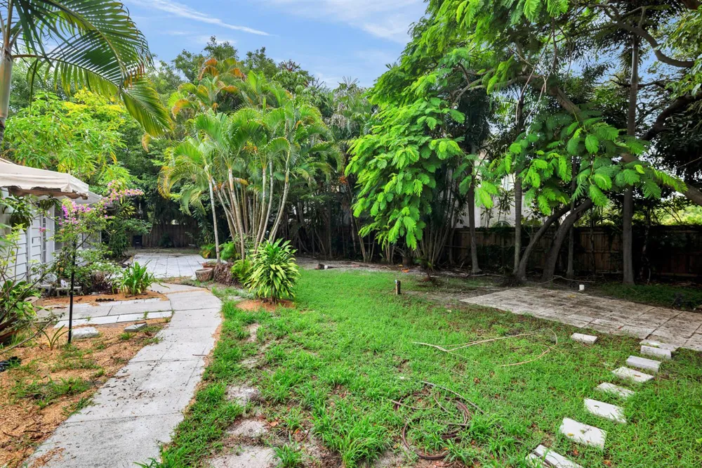 324 Albemarle Road West Palm Beach, FL 33405