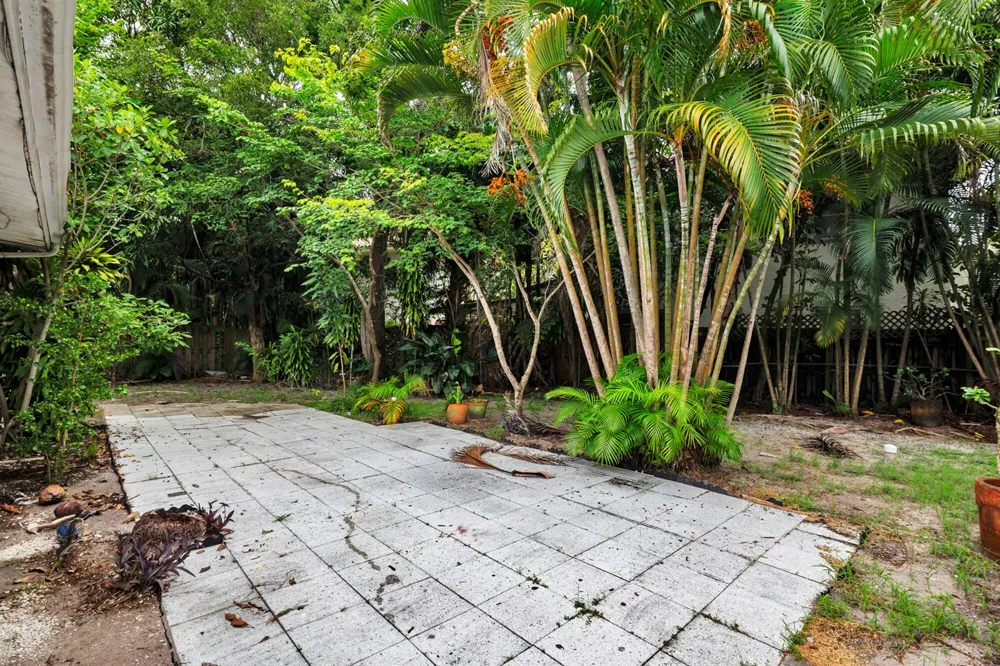 324 Albemarle Road West Palm Beach, FL 33405