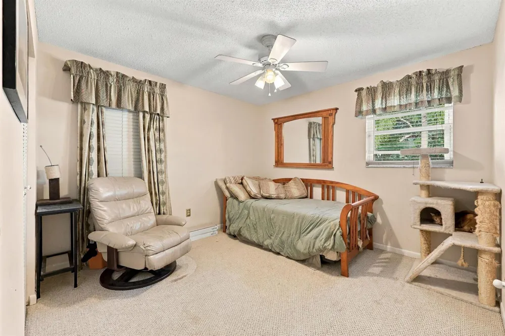 5215 W Canal Circle Lake Worth, FL 33467