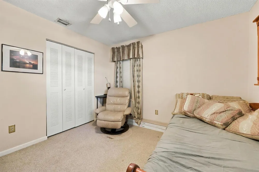 5215 W Canal Circle Lake Worth, FL 33467