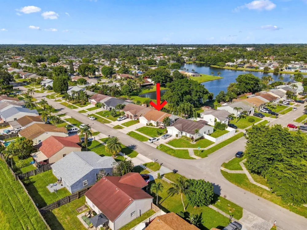 5215 W Canal Circle Lake Worth, FL 33467