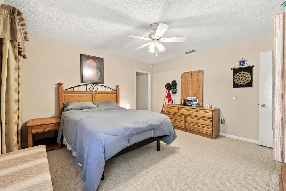 5215 W Canal Circle Lake Worth, FL 33467