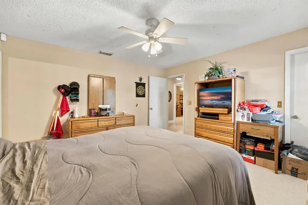 5215 W Canal Circle Lake Worth, FL 33467