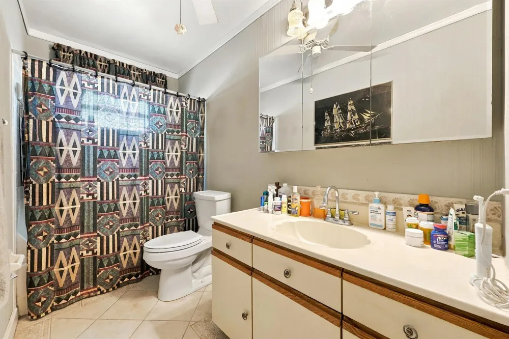 5215 W Canal Circle Lake Worth, FL 33467