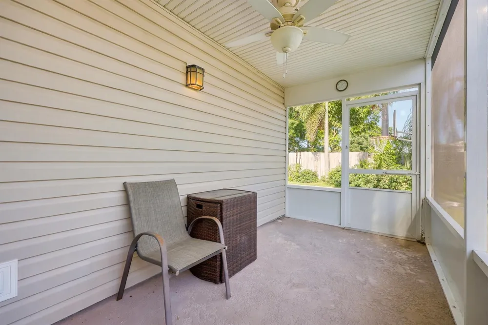 5215 W Canal Circle Lake Worth, FL 33467