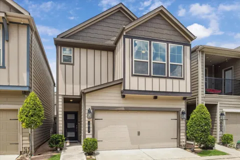 1817 Agoura Hills Dr
