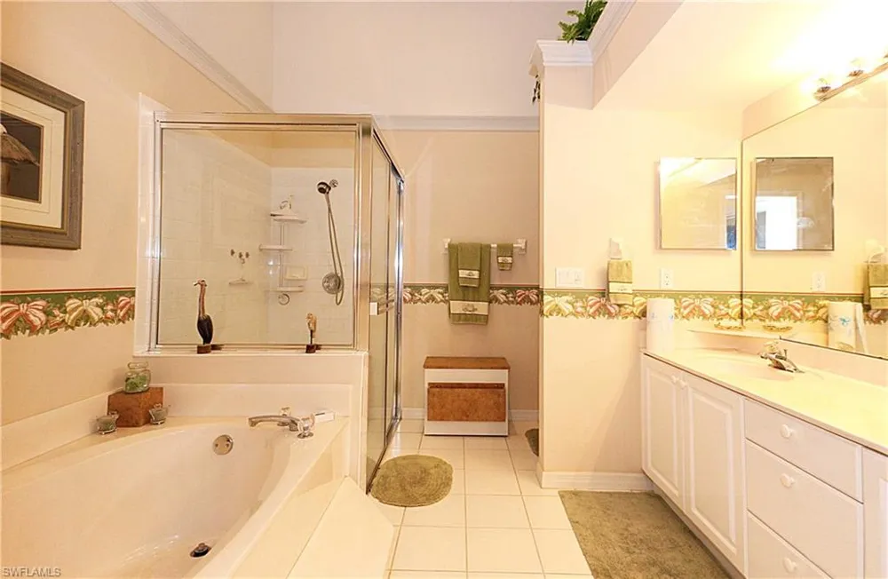 322 Melrose Place #31 Naples, FL 34104