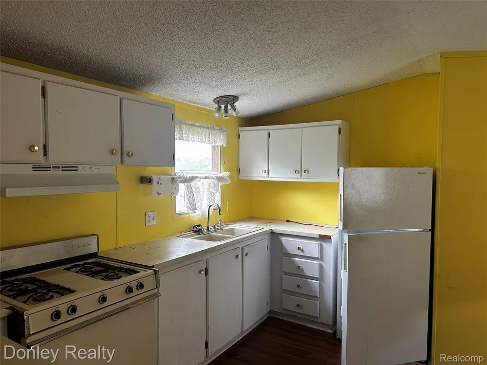 5753 Denhoff Road Koylton Township, MI 48741