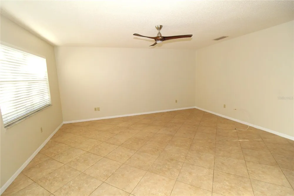 2201 HOLKHAM PLACE #114 Sun City Center, FL 33573