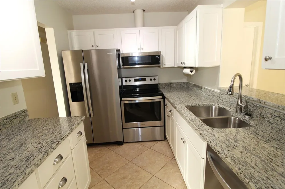 2201 HOLKHAM PLACE #114 Sun City Center, FL 33573