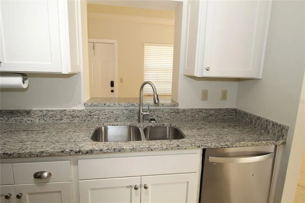 2201 HOLKHAM PLACE #114 Sun City Center, FL 33573
