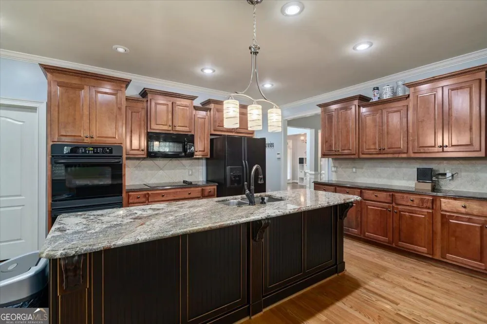 303 Vantage DR Jefferson, GA 30549