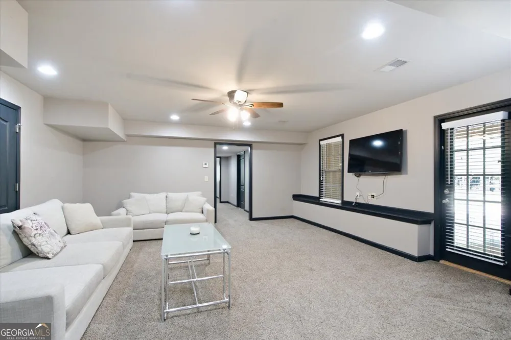 303 Vantage DR Jefferson, GA 30549