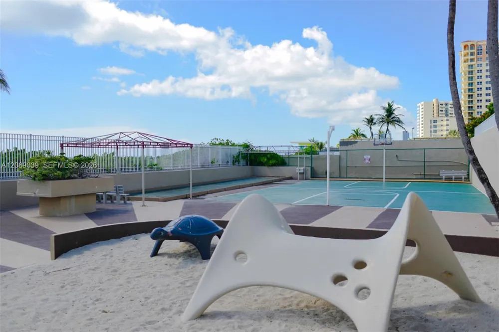 1980 S Ocean Dr #5G Hallandale Beach, FL 33009