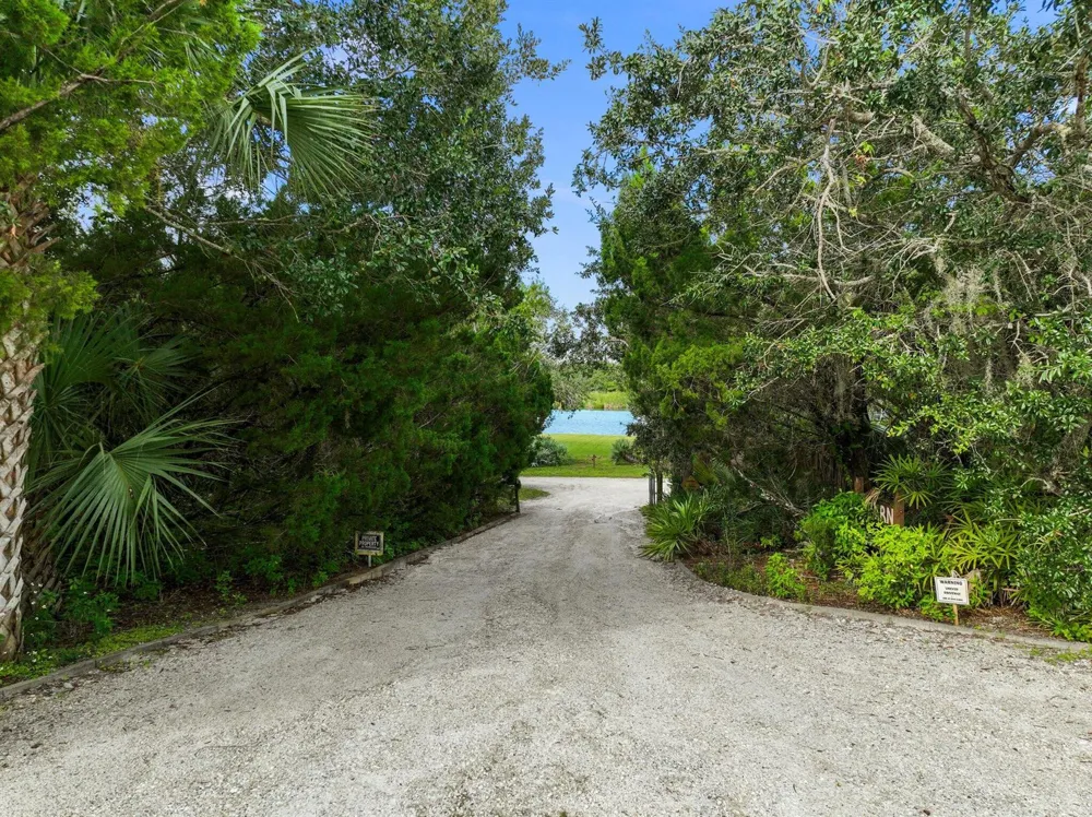5051 Tozour Road Fort Pierce, FL 34946