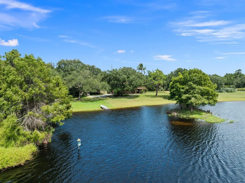 5051 Tozour Road Fort Pierce, FL 34946