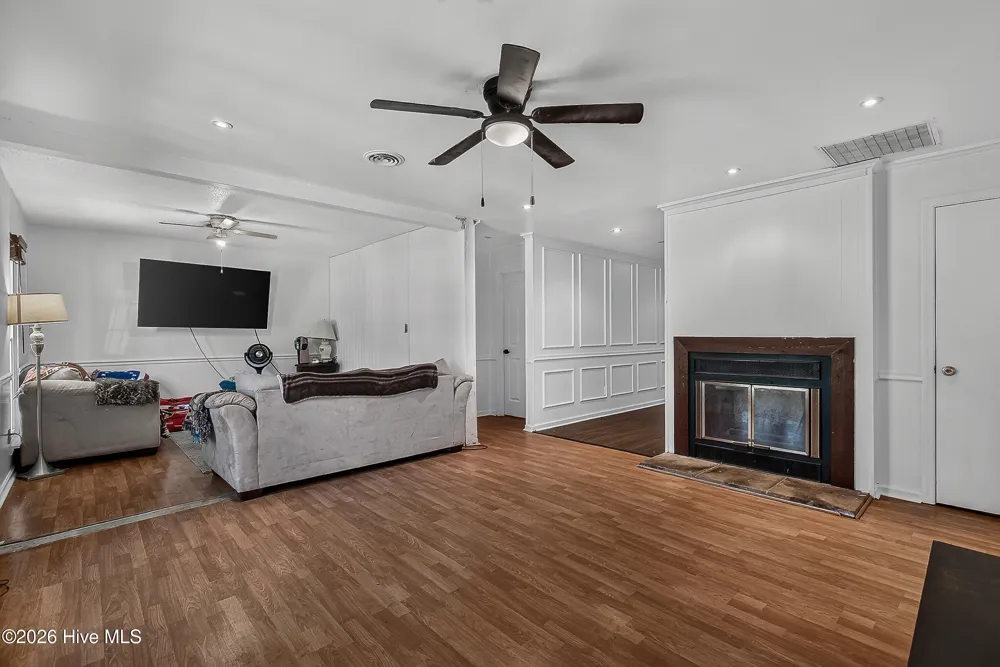 122 Mill Pond Road Jacksonville, NC 28546