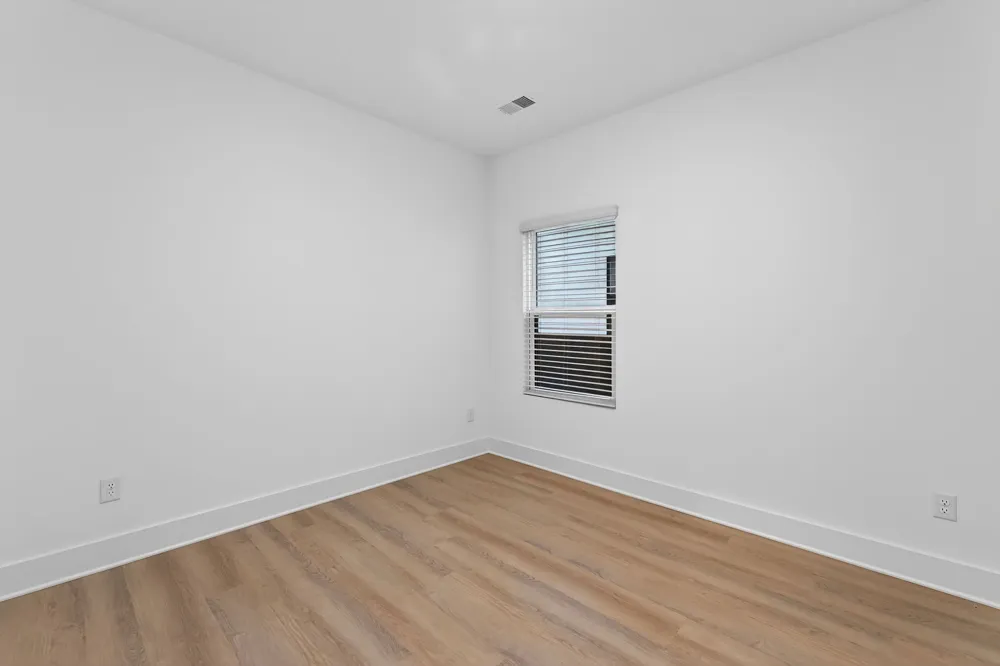2401 Sharpstone Drive Columbia, TN 38401