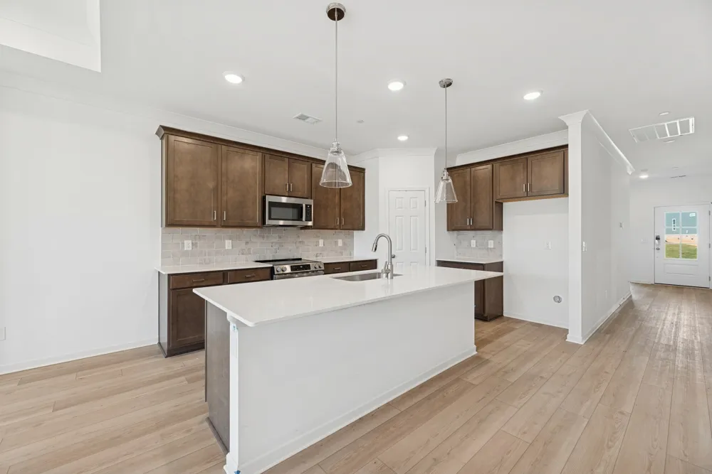 2401 Sharpstone Drive Columbia, TN 38401