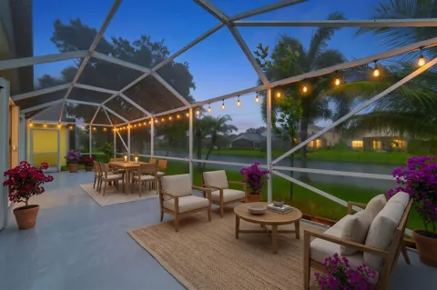 2211 Soundings Court