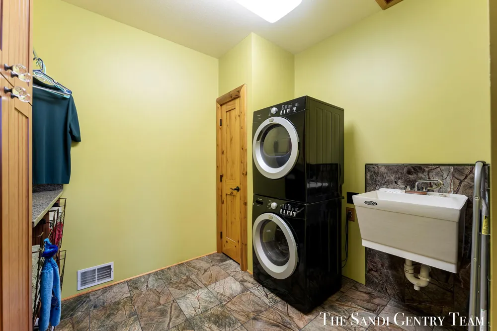 4182 Ensley Road Ravenna, MI 49451