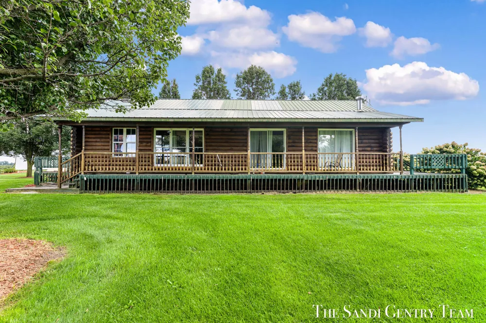4182 Ensley Road Ravenna, MI 49451