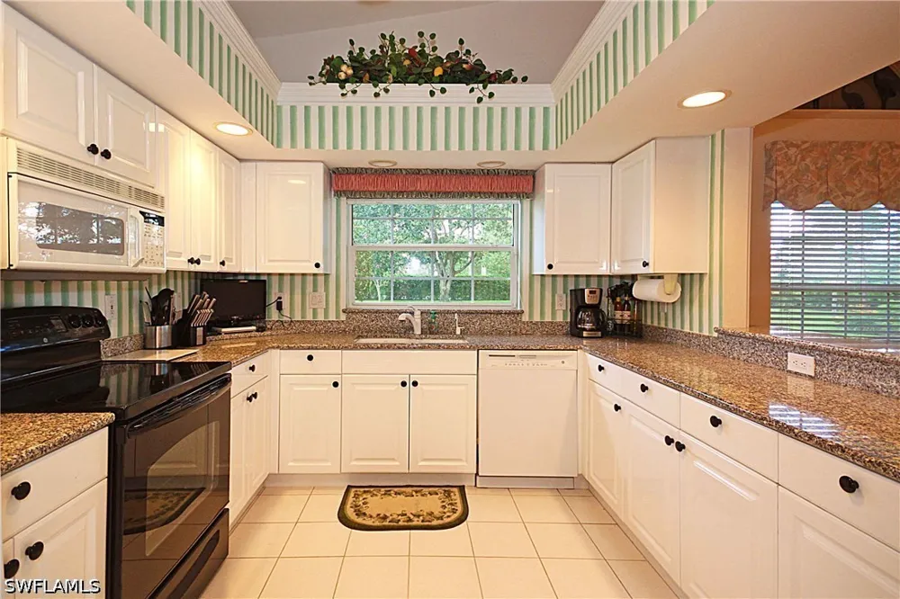Melrose Place #31 Naples, FL 34104
