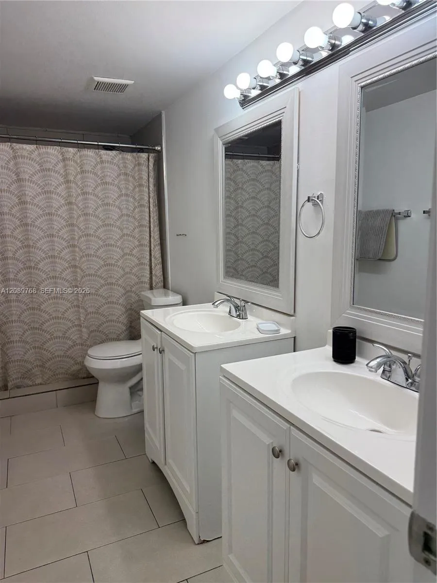 1301 1301 ne 7 st #101 Hallandale Beach, FL 33009