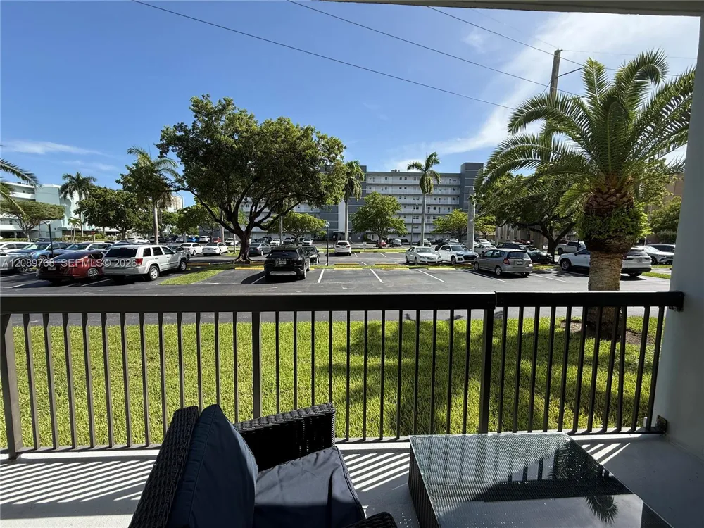 1301 1301 ne 7 st #101 Hallandale Beach, FL 33009