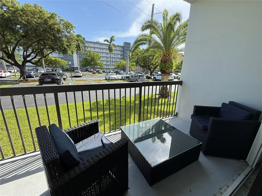 1301 1301 ne 7 st #101 Hallandale Beach, FL 33009