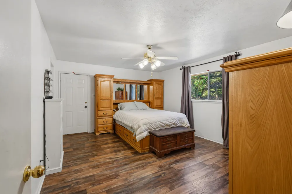 5607 Mona Lane Dallas, TX 75236