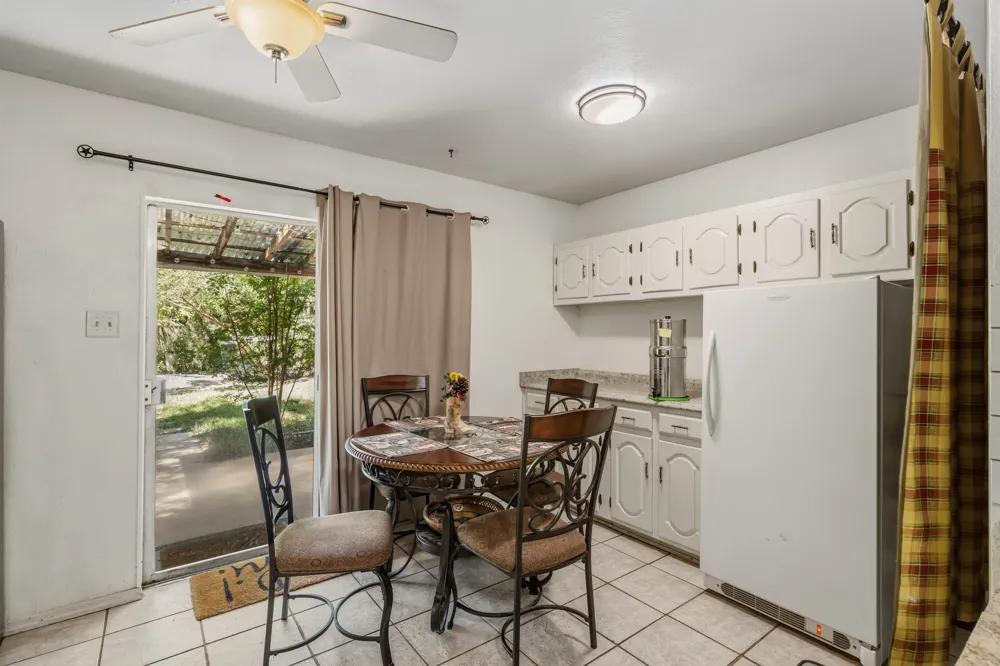 5607 Mona Lane Dallas, TX 75236