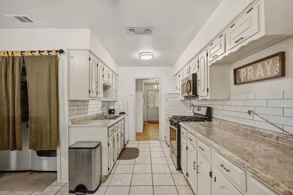 5607 Mona Lane Dallas, TX 75236