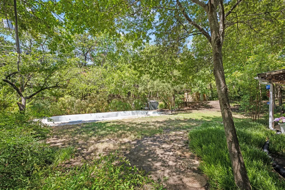 5607 Mona Lane Dallas, TX 75236