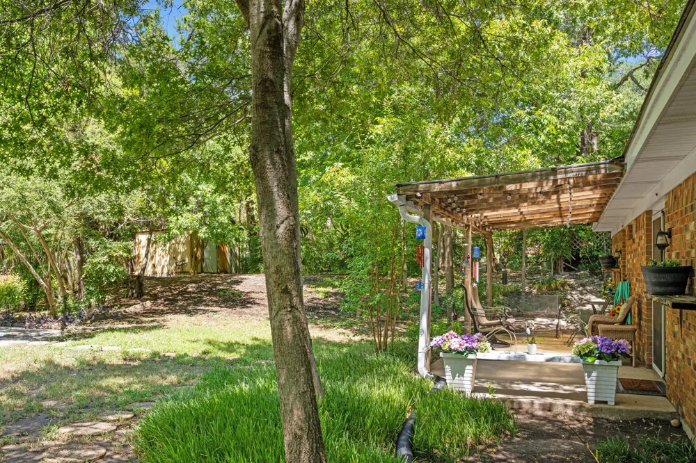 5607 Mona Lane Dallas, TX 75236